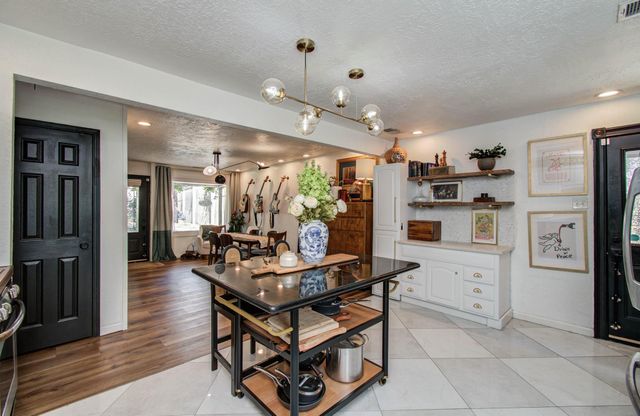 1612 E Bonner Street, Houston, TX 77007