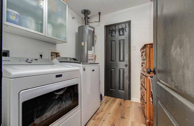 1612 E Bonner Street, Houston, TX 77007