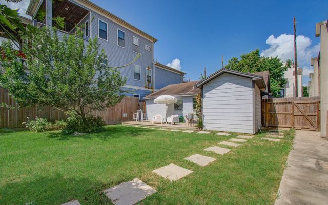 1612 E Bonner Street, Houston, TX 77007