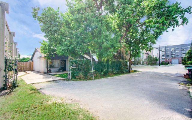 1612 E Bonner Street, Houston, TX 77007