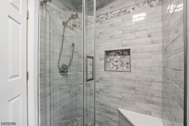 37 Hussa Pl, Denville Twp., NJ 07834