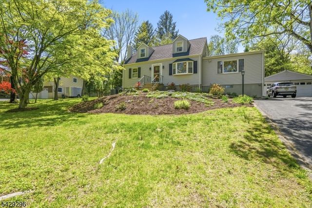 37 Hussa Pl, Denville Twp., NJ 07834