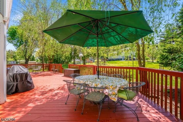 37 Hussa Pl, Denville Twp., NJ 07834