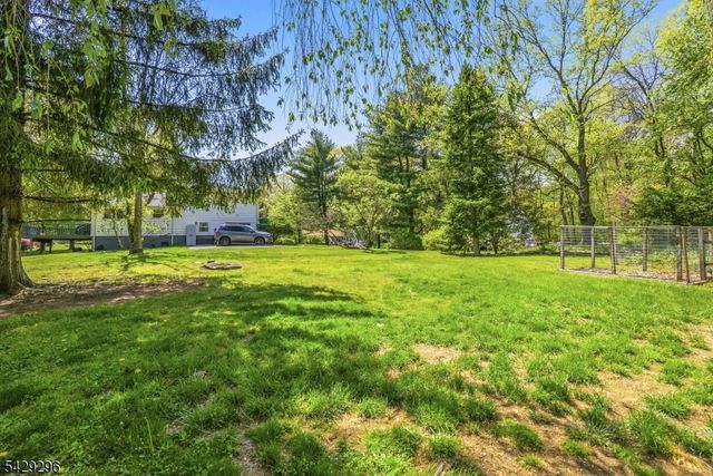 37 Hussa Pl, Denville Twp., NJ 07834