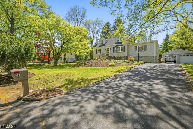 37 Hussa Pl, Denville Twp., NJ 07834
