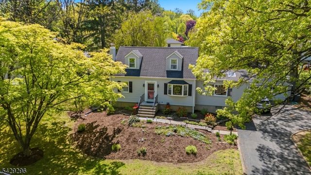 37 Hussa Pl, Denville Twp., NJ 07834