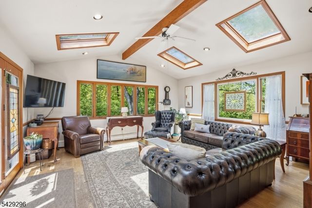 37 Hussa Pl, Denville Twp., NJ 07834