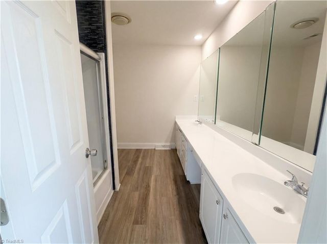 1495 Peace Haven Road, Clemmons, NC 27012