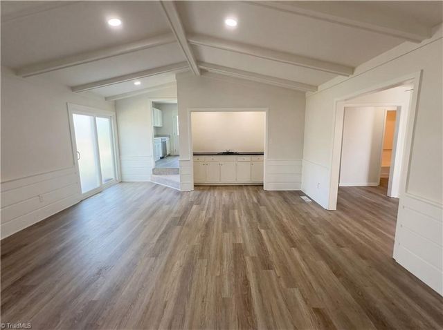 1495 Peace Haven Road, Clemmons, NC 27012