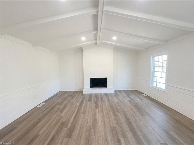 1495 Peace Haven Road, Clemmons, NC 27012