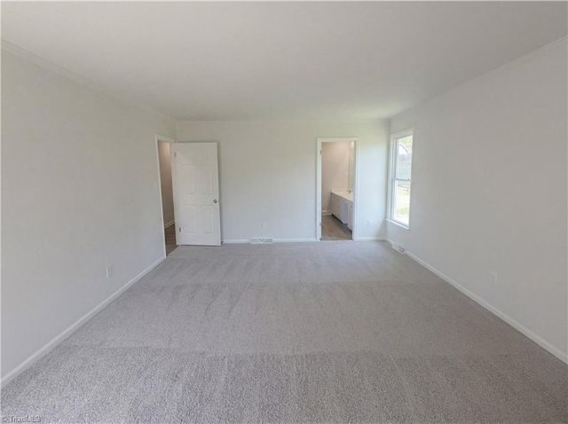 1495 Peace Haven Road, Clemmons, NC 27012