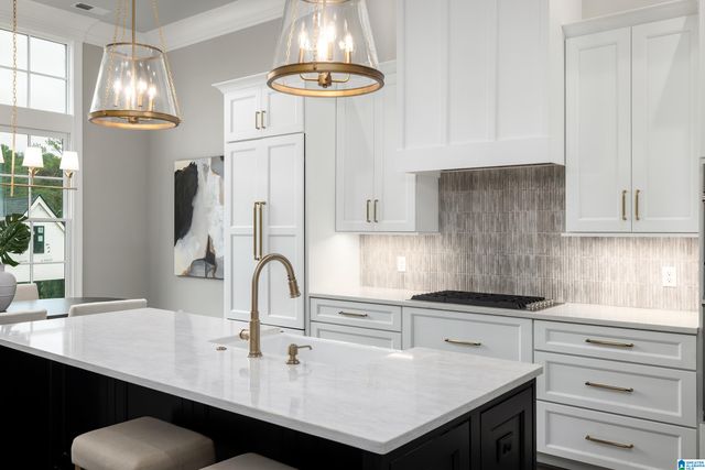 1723 COLLINWOOD COURT, Vestavia Hills, AL 35243