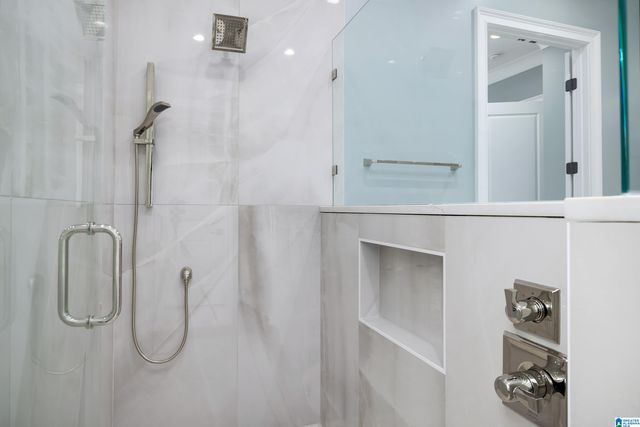 1723 COLLINWOOD COURT, Vestavia Hills, AL 35243