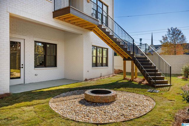 1723 COLLINWOOD COURT, Vestavia Hills, AL 35243