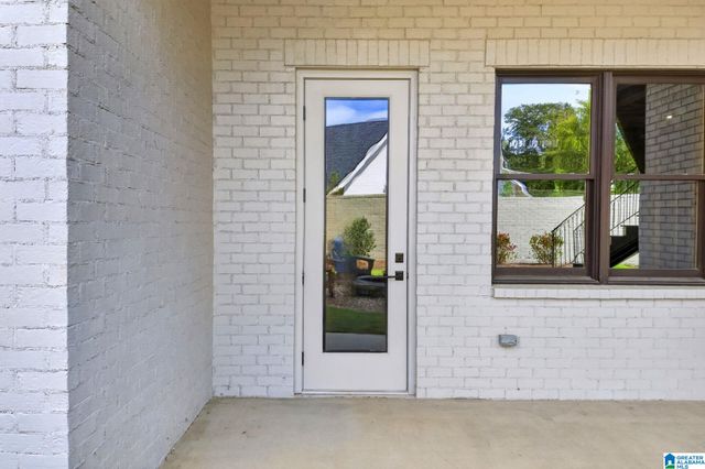 1723 COLLINWOOD COURT, Vestavia Hills, AL 35243