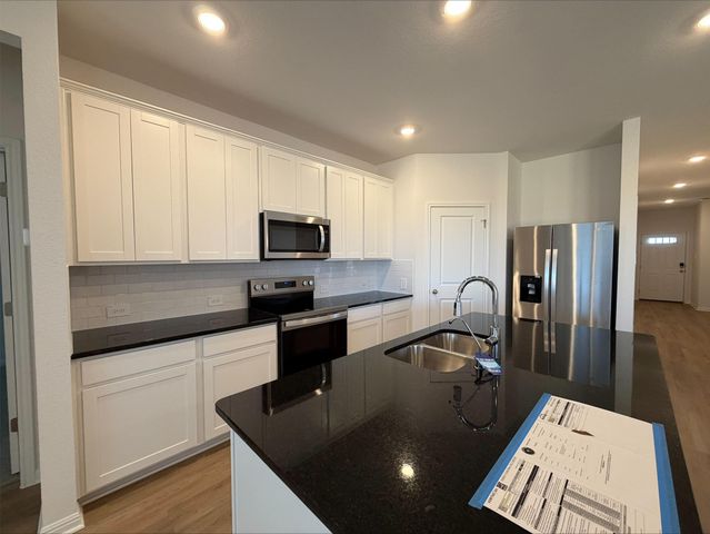 108 Honey Bee RD, Jarrell, TX 76537