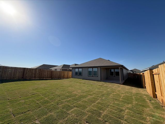 108 Honey Bee RD, Jarrell, TX 76537