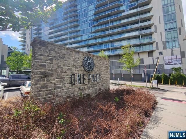 320 Adolphus Avenue 914, Cliffside Park, NJ 07010