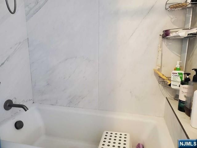 320 Adolphus Avenue 914, Cliffside Park, NJ 07010