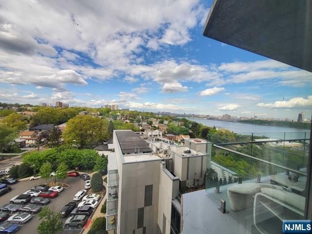320 Adolphus Avenue 914, Cliffside Park, NJ 07010