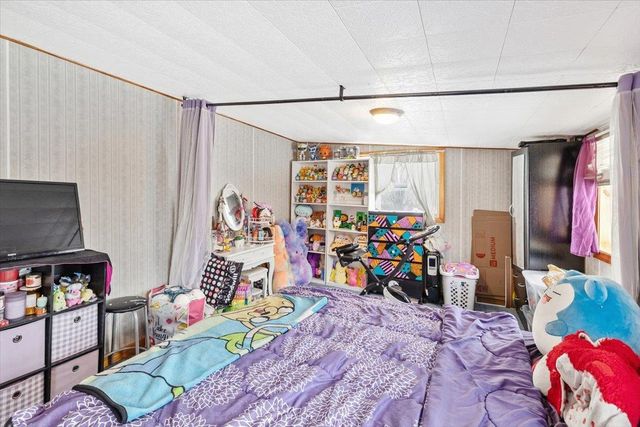 12 Hamilton Place, Richford, VT 05476