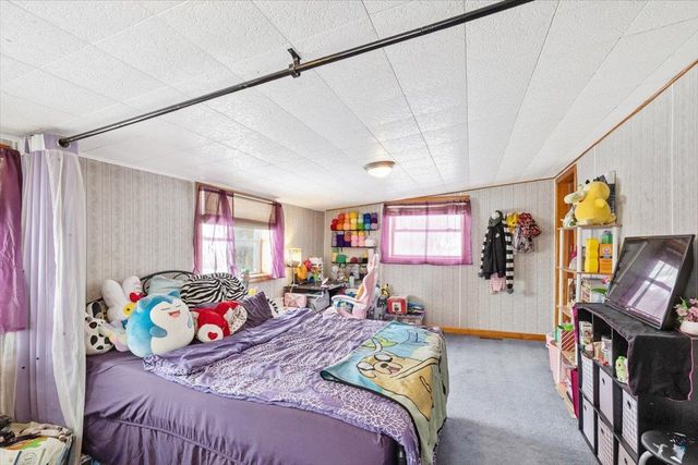 12 Hamilton Place, Richford, VT 05476