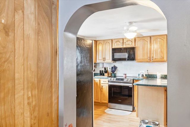 12 Hamilton Place, Richford, VT 05476