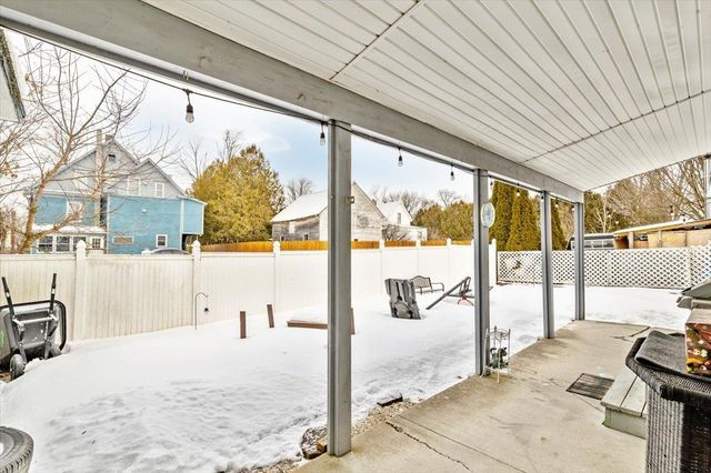 12 Hamilton Place, Richford, VT 05476