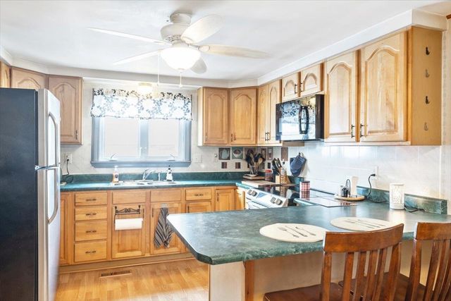 12 Hamilton Place, Richford, VT 05476