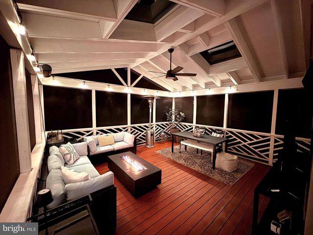 9217 JEFFERY RD, Great Falls, VA 22066