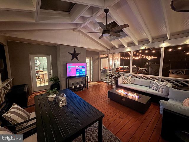 9217 JEFFERY RD, Great Falls, VA 22066