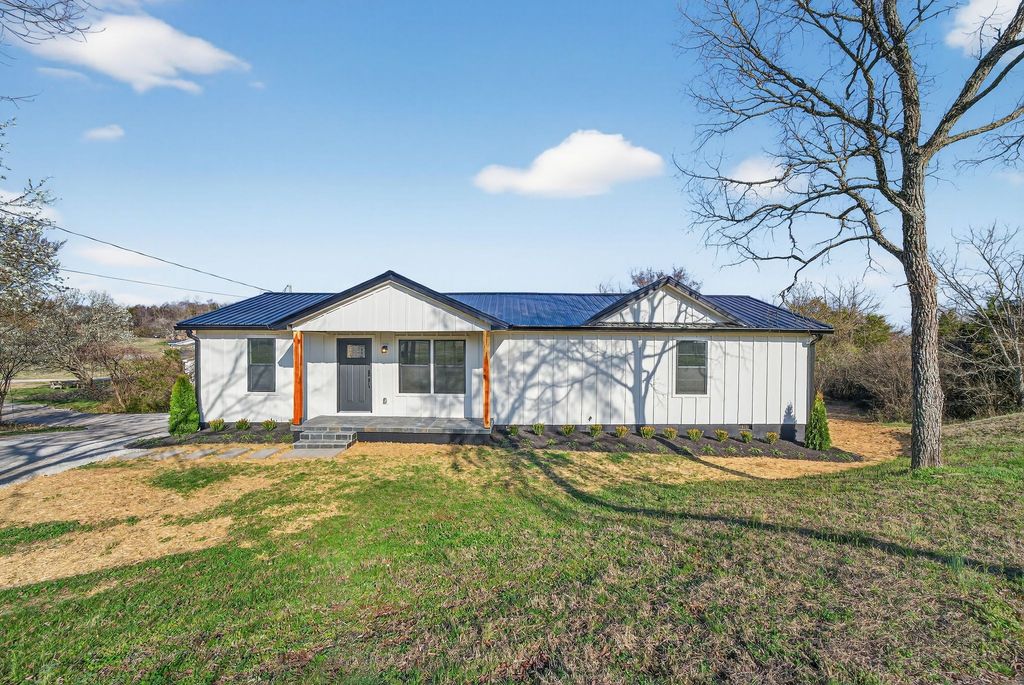 243 Curd Rd, Mount Juliet, TN 37122