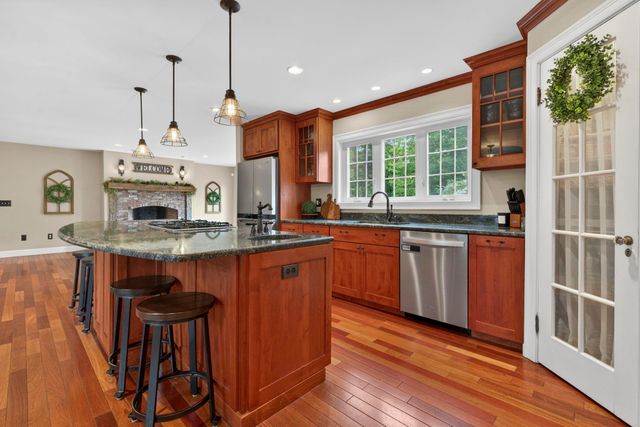 376 Main Street, Hopkinton, NH 03229