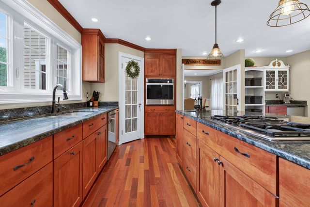 376 Main Street, Hopkinton, NH 03229