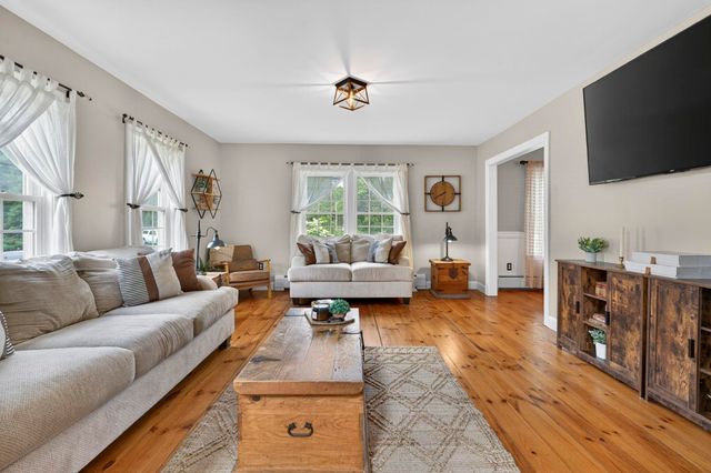 376 Main Street, Hopkinton, NH 03229