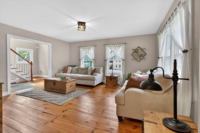 376 Main Street, Hopkinton, NH 03229