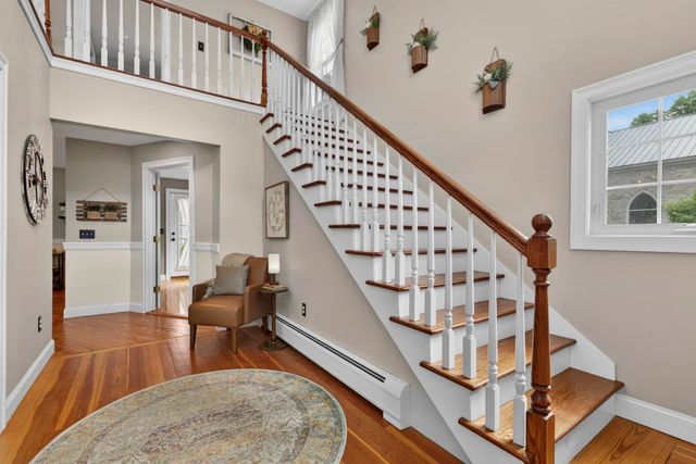 376 Main Street, Hopkinton, NH 03229
