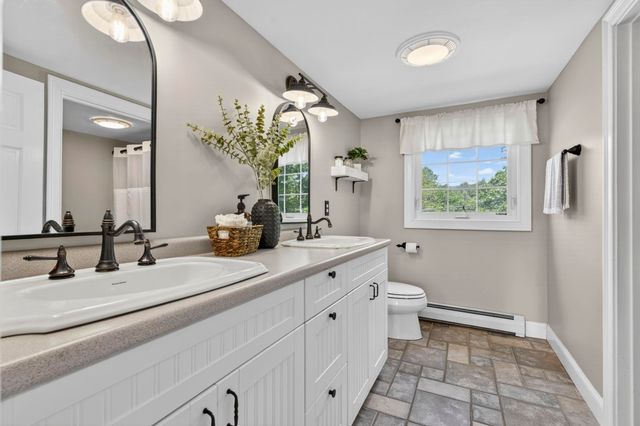 376 Main Street, Hopkinton, NH 03229