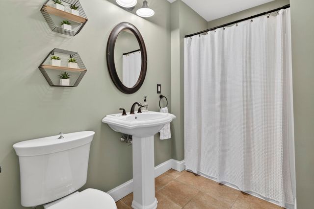 376 Main Street, Hopkinton, NH 03229