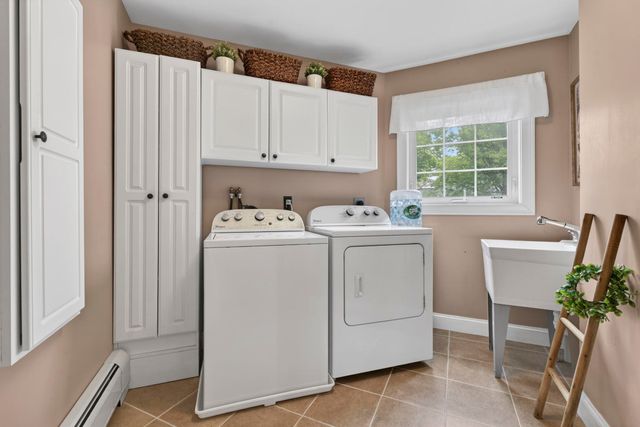 376 Main Street, Hopkinton, NH 03229