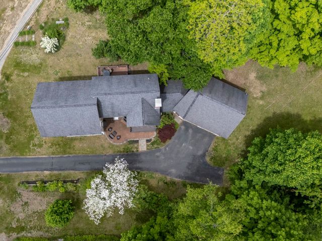 376 Main Street, Hopkinton, NH 03229