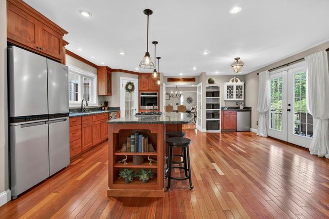376 Main Street, Hopkinton, NH 03229