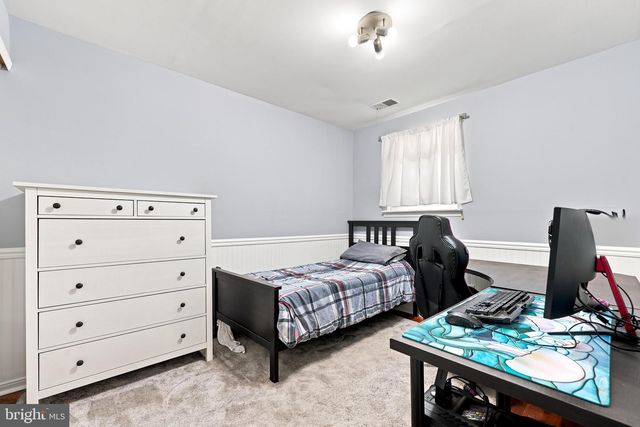 8619 BELFRY DR, Philadelphia, PA 19128