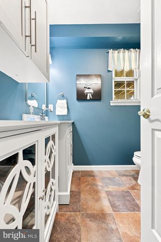 8619 BELFRY DR, Philadelphia, PA 19128