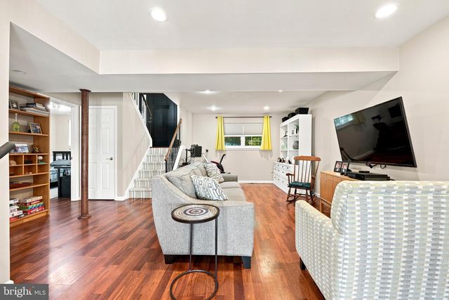 8619 BELFRY DR, Philadelphia, PA 19128