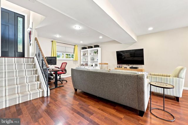 8619 BELFRY DR, Philadelphia, PA 19128
