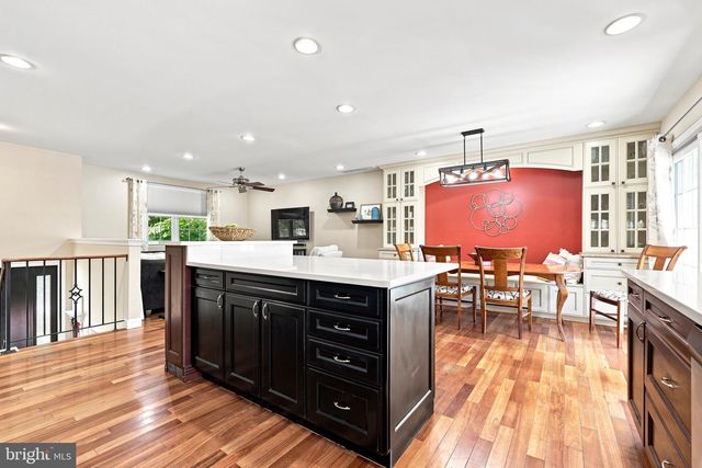 8619 BELFRY DR, Philadelphia, PA 19128