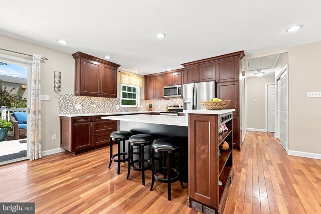 8619 BELFRY DR, Philadelphia, PA 19128