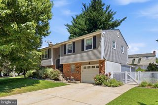 8619 BELFRY DR, Philadelphia, PA 19128
