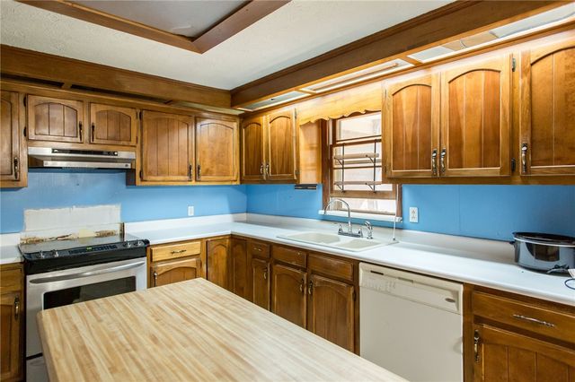 902 Stanton Ave, Waycross, GA 31503